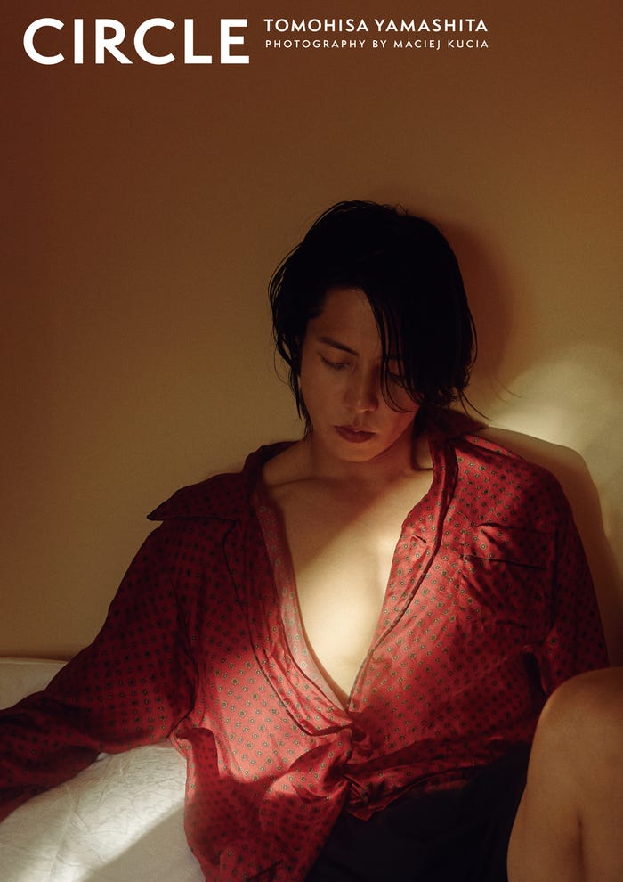 山下智久「CIRCLE」ポスター(C)講談社