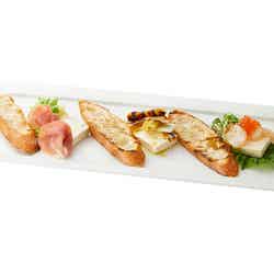 3種のKiri クリームチーズの前菜/画像提供:ベルジャポン