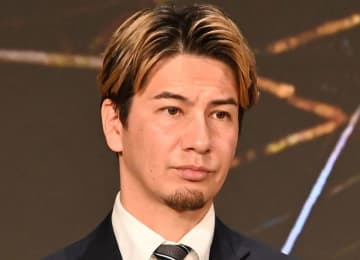 JOY 駐車場で発見「富豪」芸能人、3千万超愛車も公開 本人SNSには「何でそんな金ある？」「カッケー！」「何年ローン？」