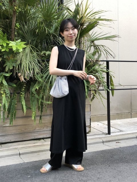 画像2 6 オトナ女子は 黒 一択 驚くほど使える ユニクロワンピ を着倒す おすすめ5style モデルプレス