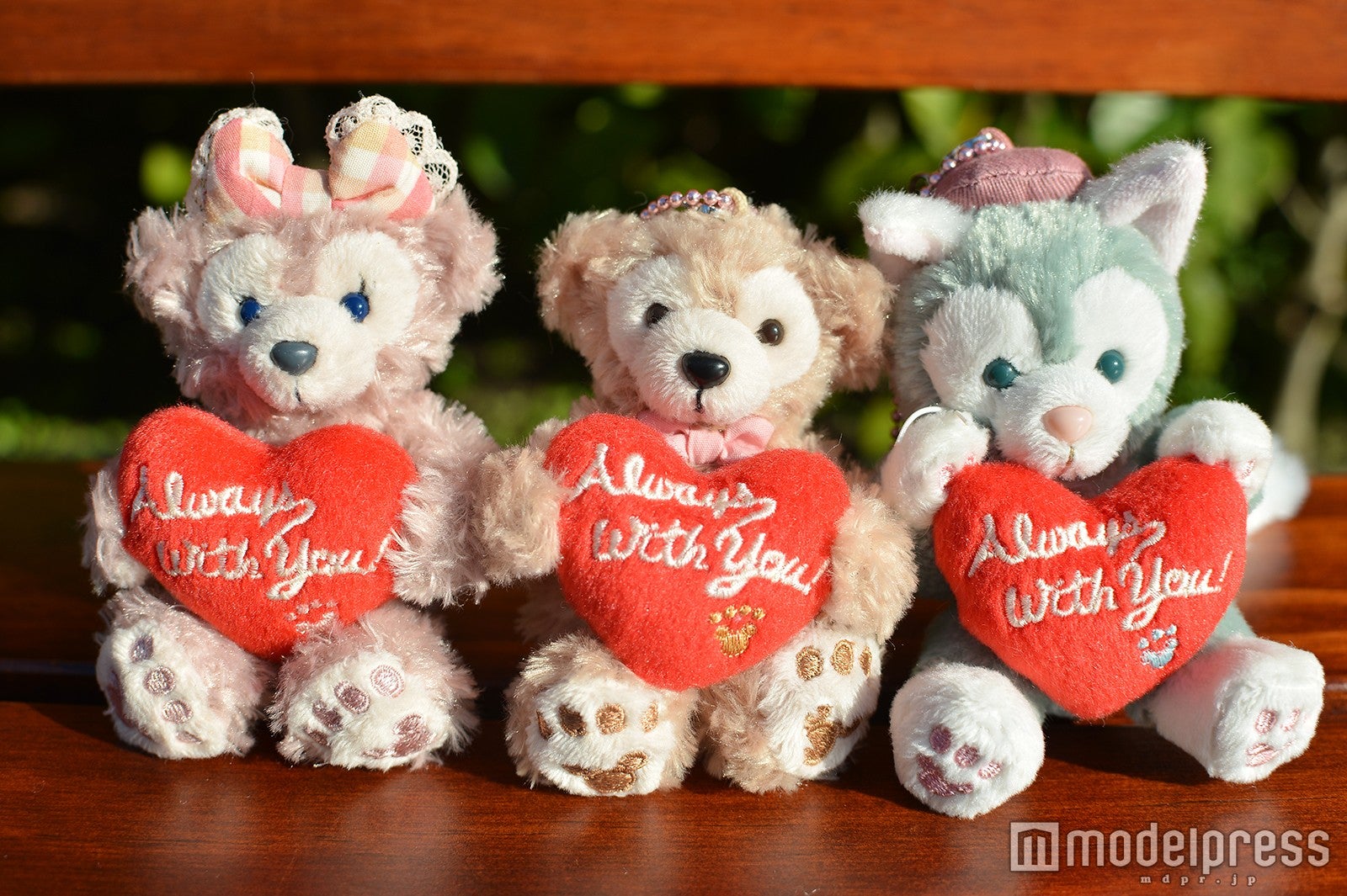 ストラップ各￥1500（C）モデルプレス