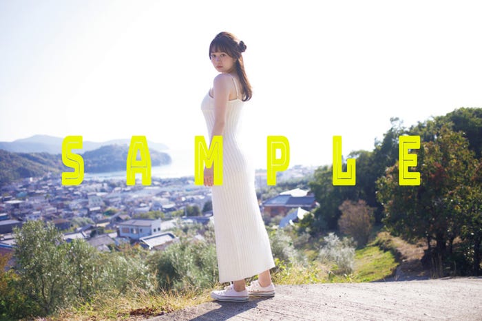 江籠裕奈/初版限定特製ポストカード 撮影:桑島智輝(提供写真)