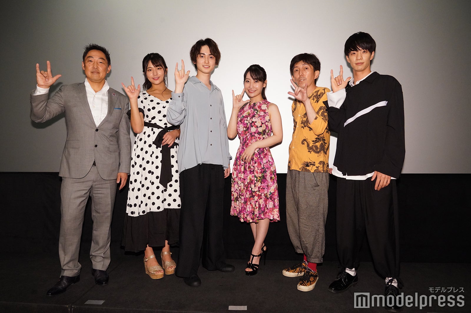 （左から）井内徳次（MC）、徳江かな、松井健太、中西悠綺、小堀裕之、もとみち（C）モデルプレス