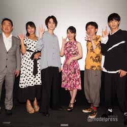 （左から）井内徳次（MC）、徳江かな、松井健太、中西悠綺、小堀裕之、もとみち（C）モデルプレス