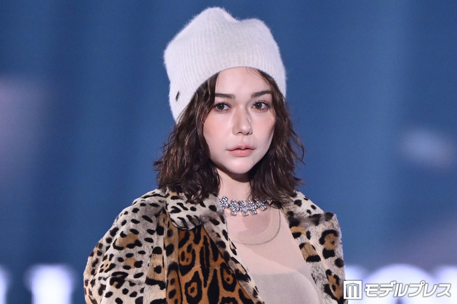 村重杏奈、レオパード柄コートで存在感「かっこよすぎ」「雰囲気違う」と反響【TGC2026A/W】
