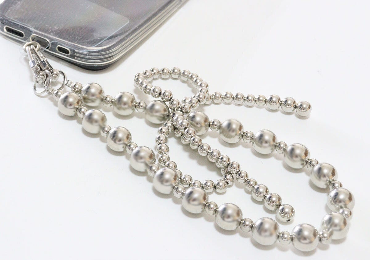 ハンドストラップ（パールリボン、シート付き）　ストラップ装着