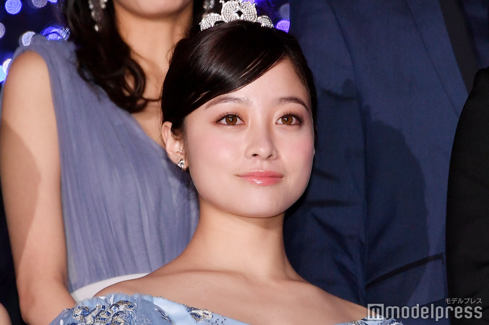 橋本環奈“はしゃぎ”動画にファン悶絶「雪の妖精？」倒立前転に注目も