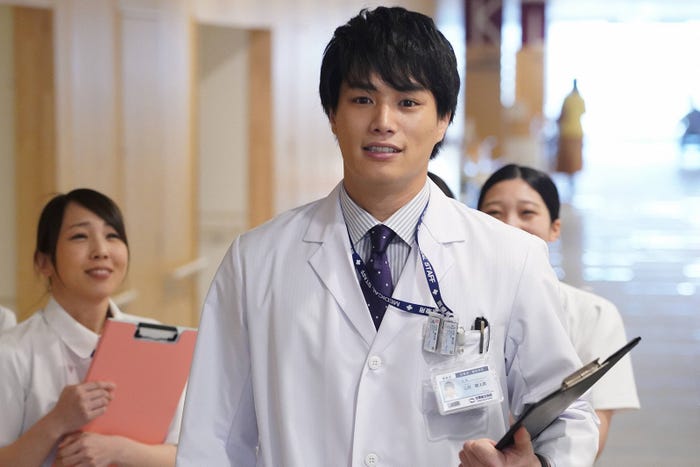 鈴木伸之/「ラジエーションハウス~放射線科の診断レポート~」第7話より(C)フジテレビ