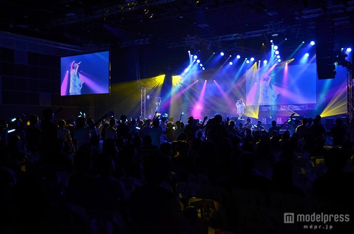 大きな盛り上がりを見せていた“やなぎなぎ”のライブステージの様子