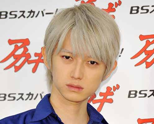 本郷奏多、白髪で「アカギ」実写化に挑む 漫画原作キャラを演じる心がけとは