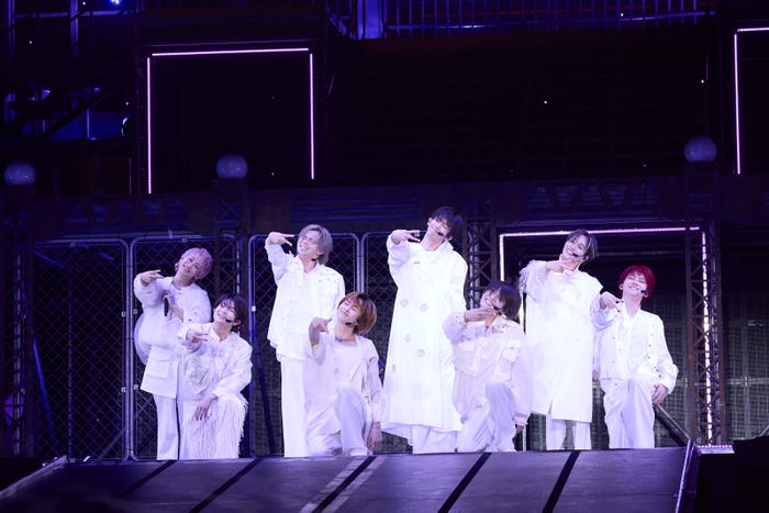 超特急/撮影:米山三郎・笹森健一