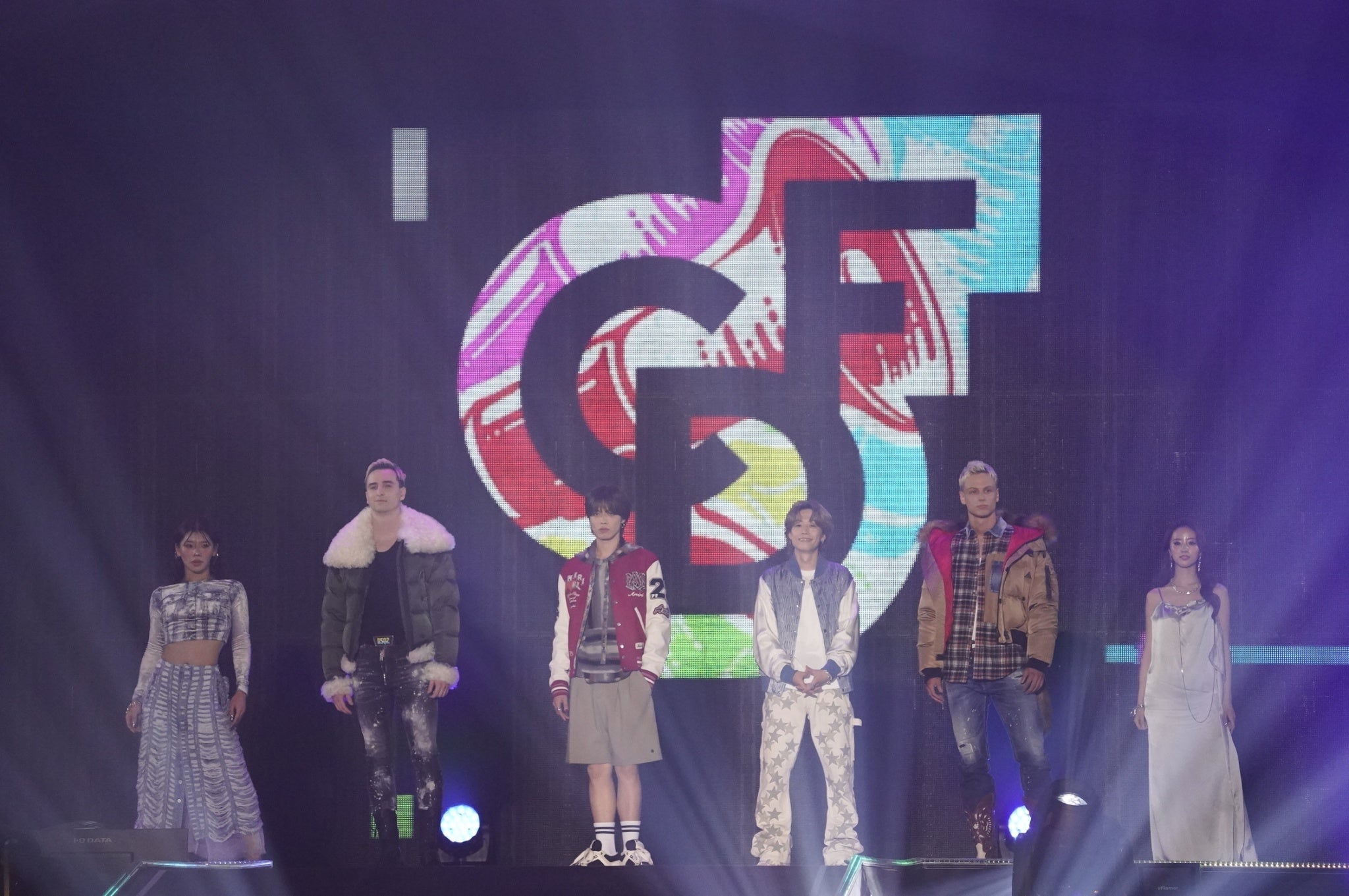 とうあ、サワ、やまと、ヤン、中町綾（C）上飯坂 一