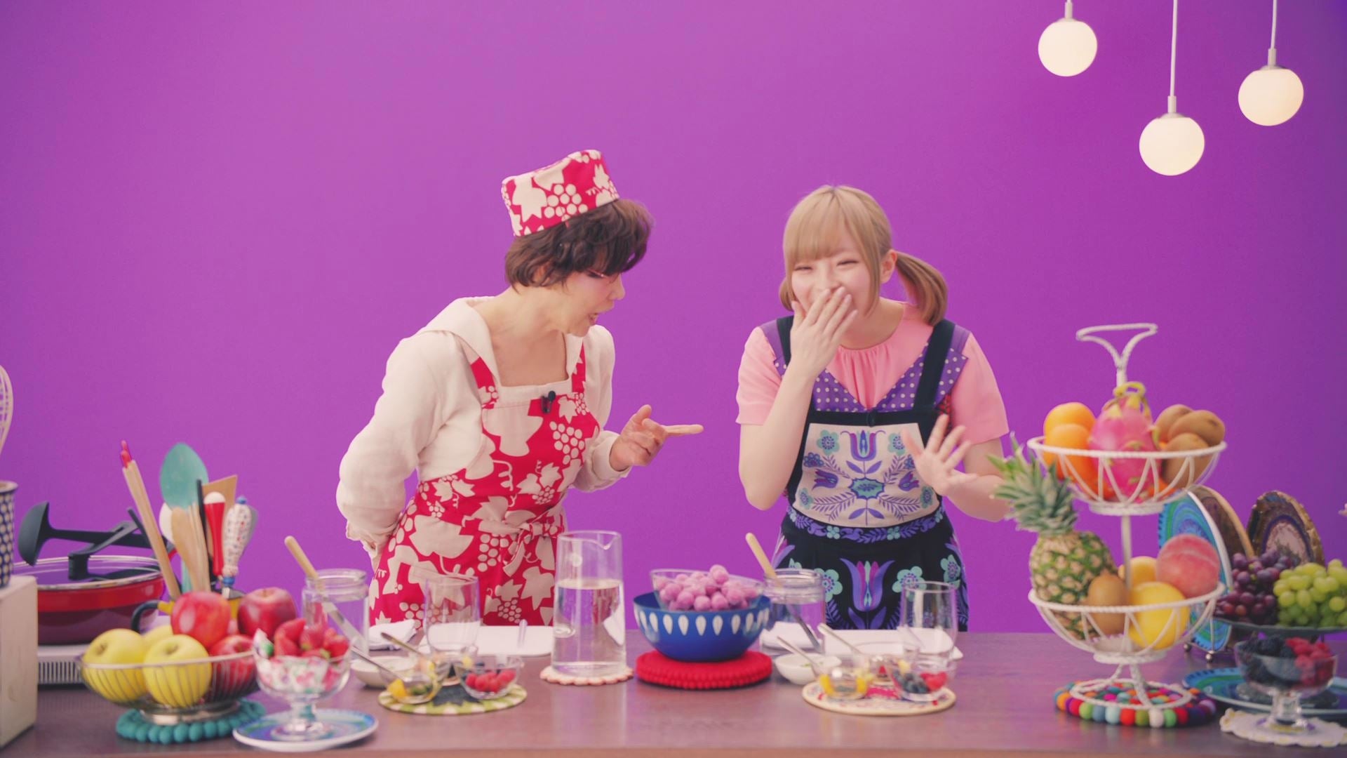 （左から）平野レミ、きゃりーぱみゅぱみゅ（提供画像）