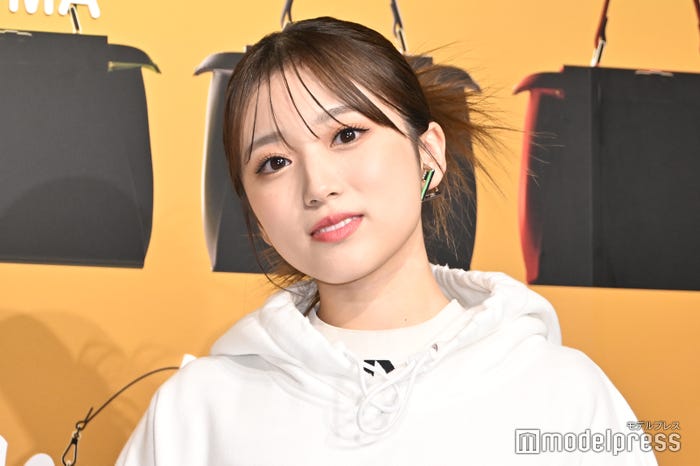 矢吹奈子(C)モデルプレス