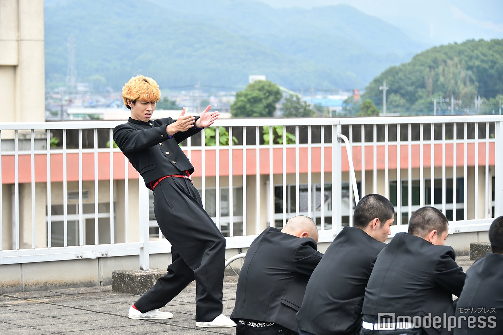 賀来賢人／「今日から俺は！！」第6話メイキング（C）モデルプレス