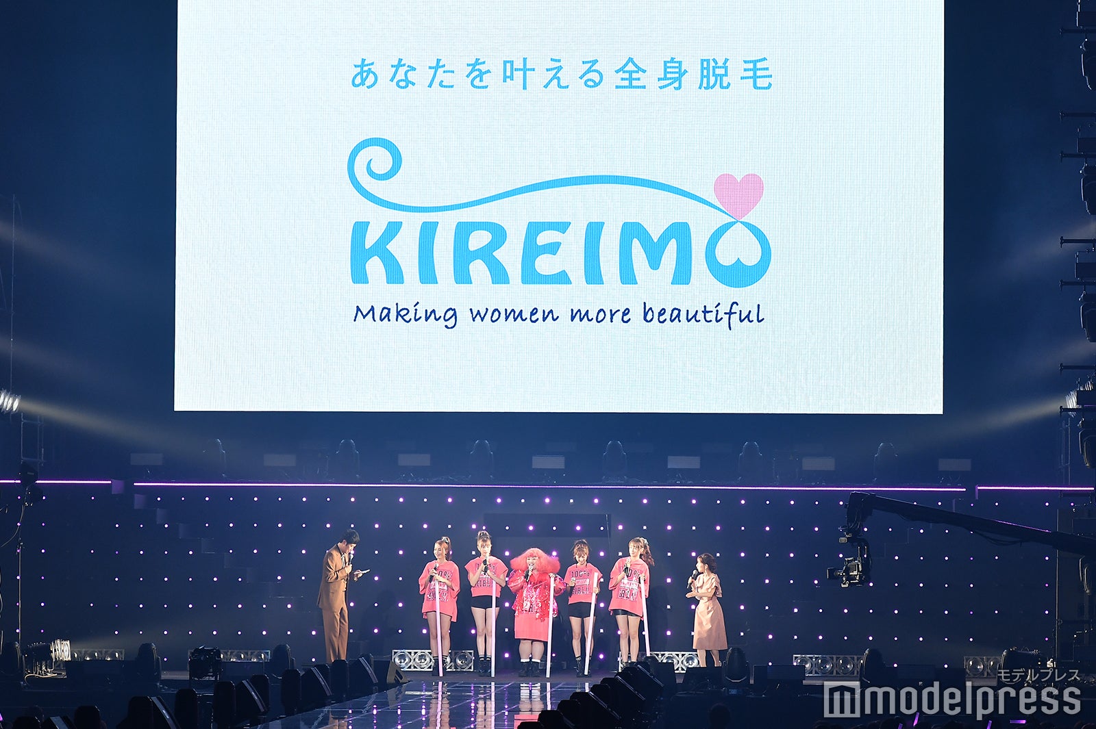 ステージの様子（C）モデルプレス