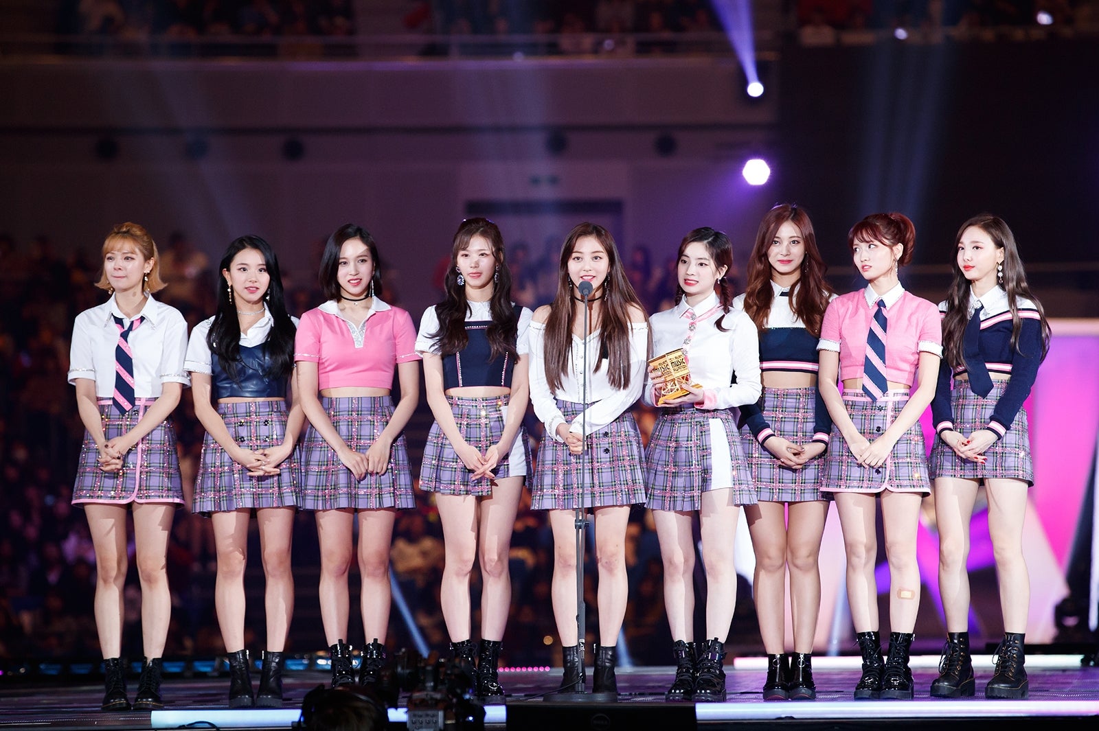 TWICE（C）CJ E&M Corporation, all rights reserved