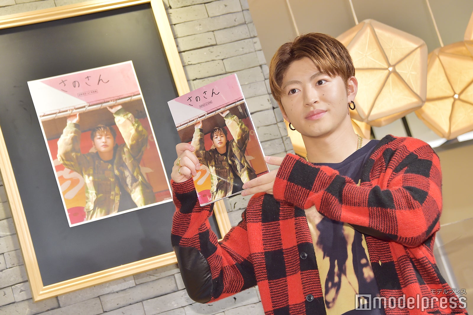 佐野玲於（C）モデルプレス