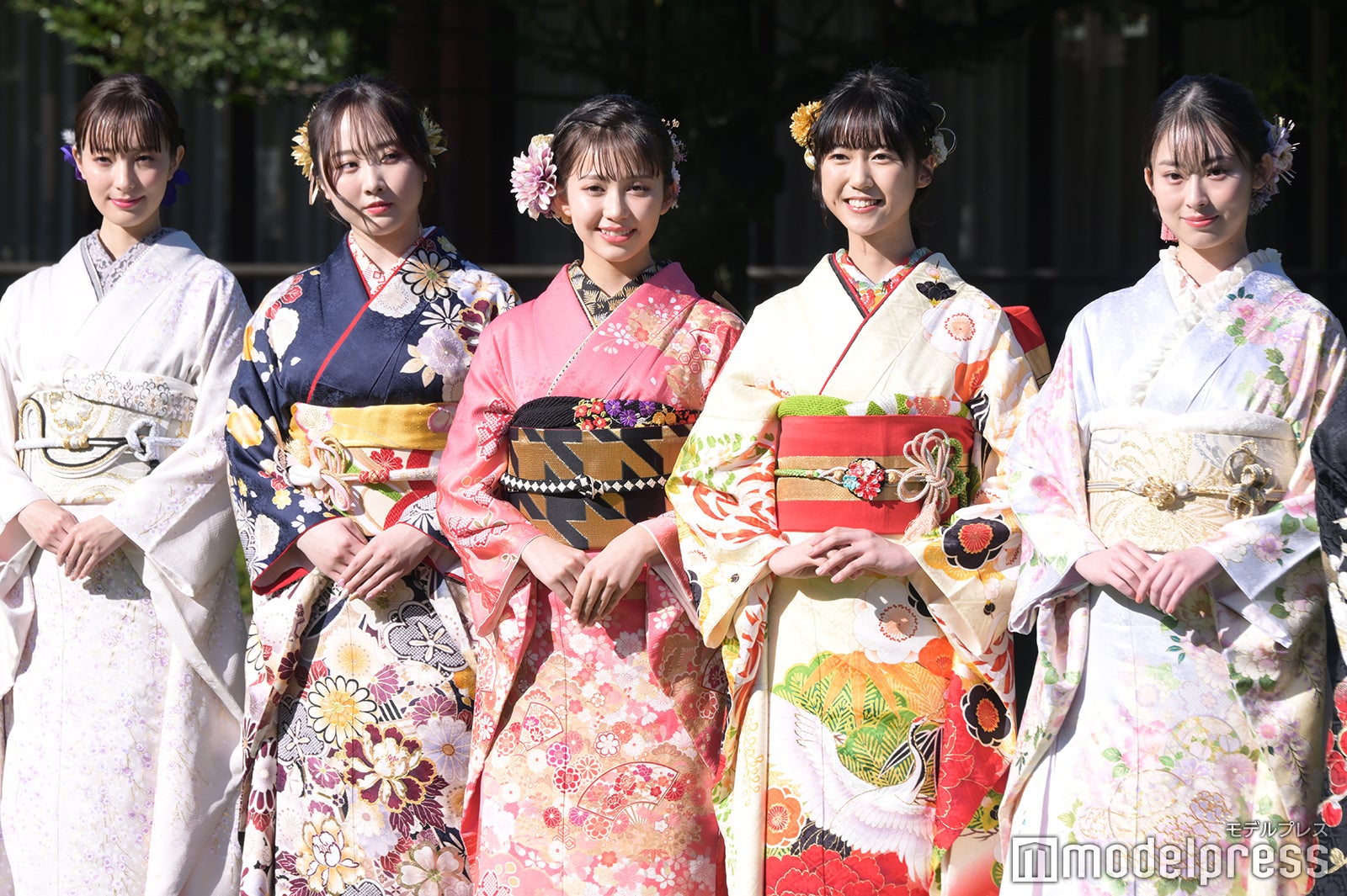 （左から）宮本茉由、本田望結、ギュナイ滝美、大角ゆき、井元彩花（C）モデルプレス