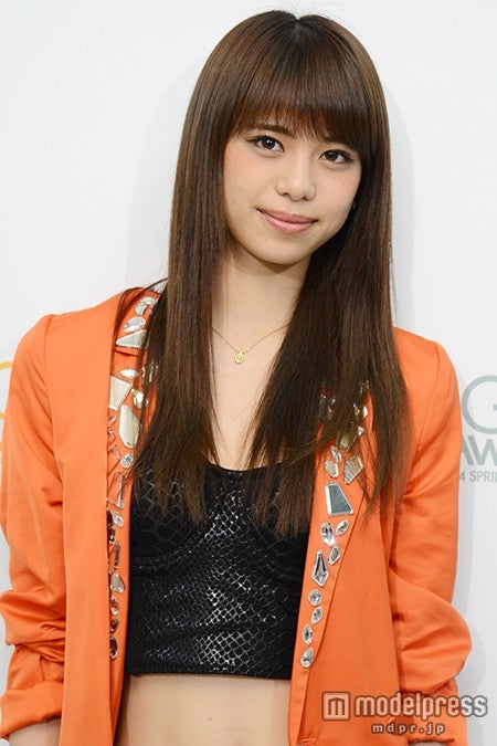 若者に人気のブランド 佐藤晴美 E-girls Flower ミュージシャン