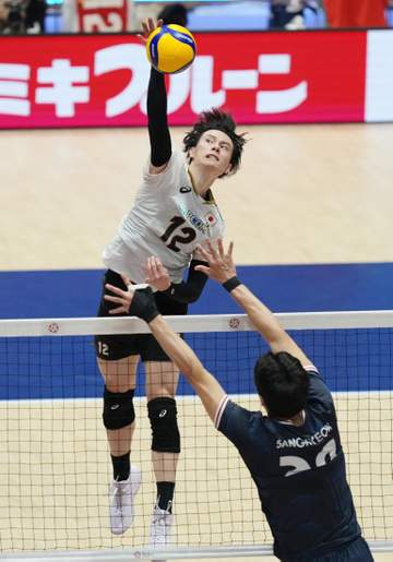 バレー男子 日本がロス五輪切符王手！韓国をストレート圧倒で決勝進出 高橋藍のフェイクセットもさく裂 13日にイランと頂上決戦
