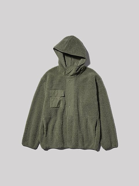 GUのボアフリーススナップパーカ