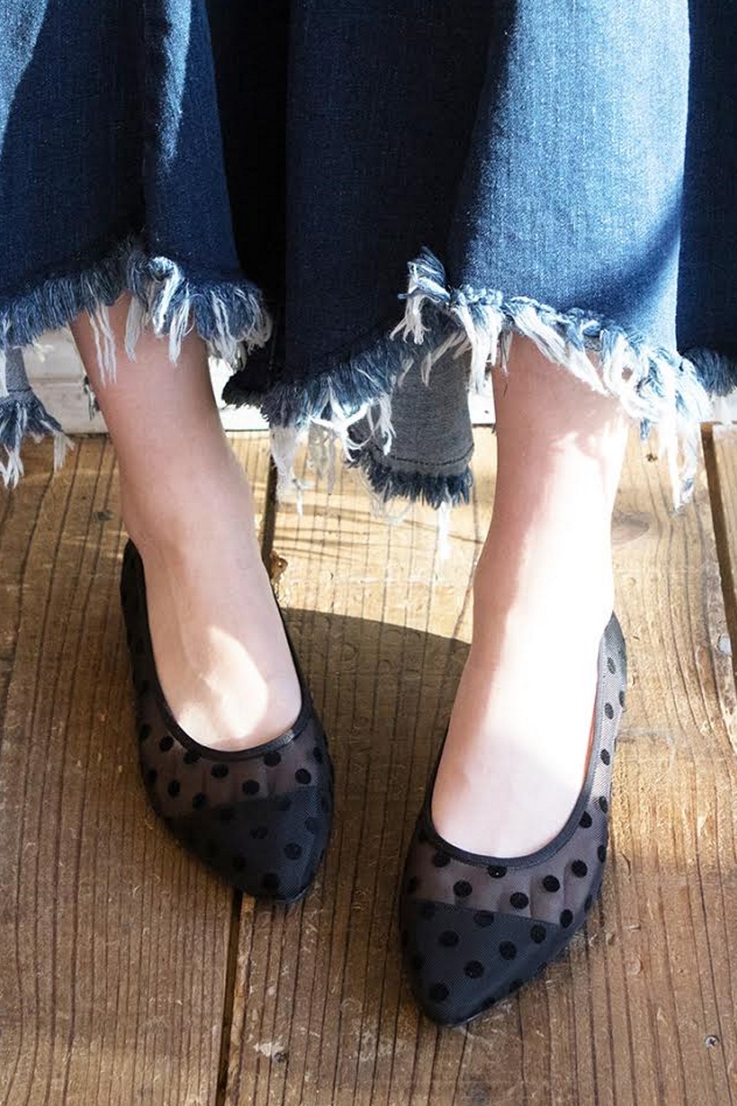 「ドットチュールパンプス」8,800円（税抜）