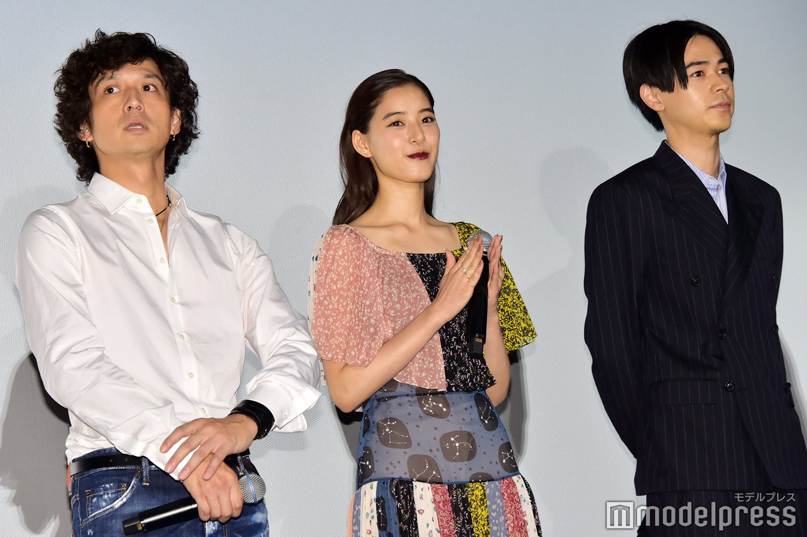 安藤政信、新木優子、成田凌（C）モデルプレス