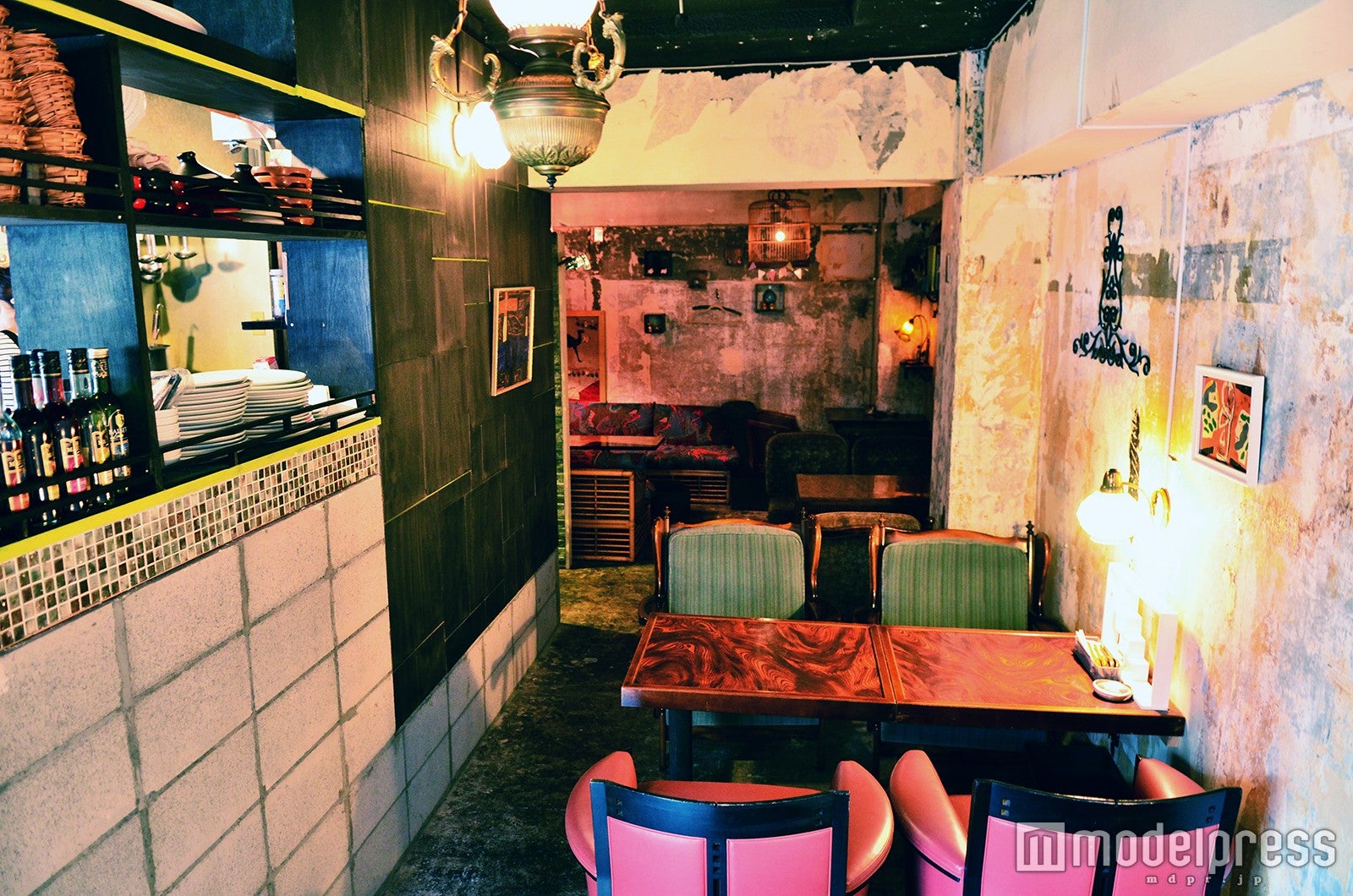 アナログ店内／画像提供：株式会社アティックプラニング