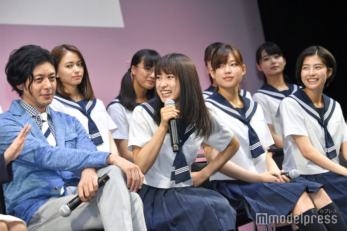 (前列左より)オダギリジョー、土屋太鳳、石井杏奈、佐久間由衣 (C)モデルプレス