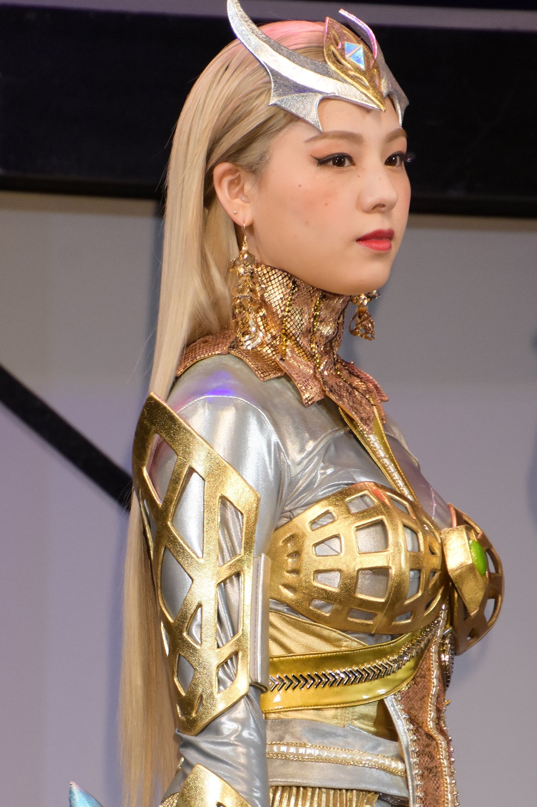 相楽伊織（C）円谷プロ（C）DHL製作委員会