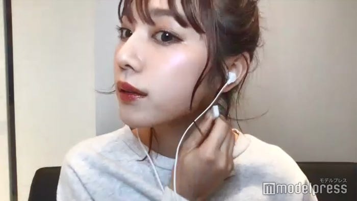 シェーディングは画面越しにはバレないのでがっつり!(C)モデルプレス