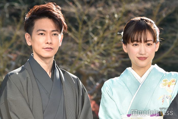 佐藤健、綾瀬はるか (C)モデルプレス