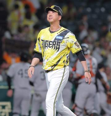 阪神 藤川監督「引きずる必要は絶対ない」完封目前に逆転弾浴びた才木をかばう 決勝2ラン被弾の岩崎にも「リリーフ投手はこういう展開なれば特に厳しい」