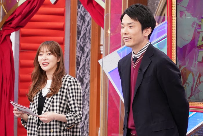 指原莉乃、濱家隆一 (C)日本テレビ