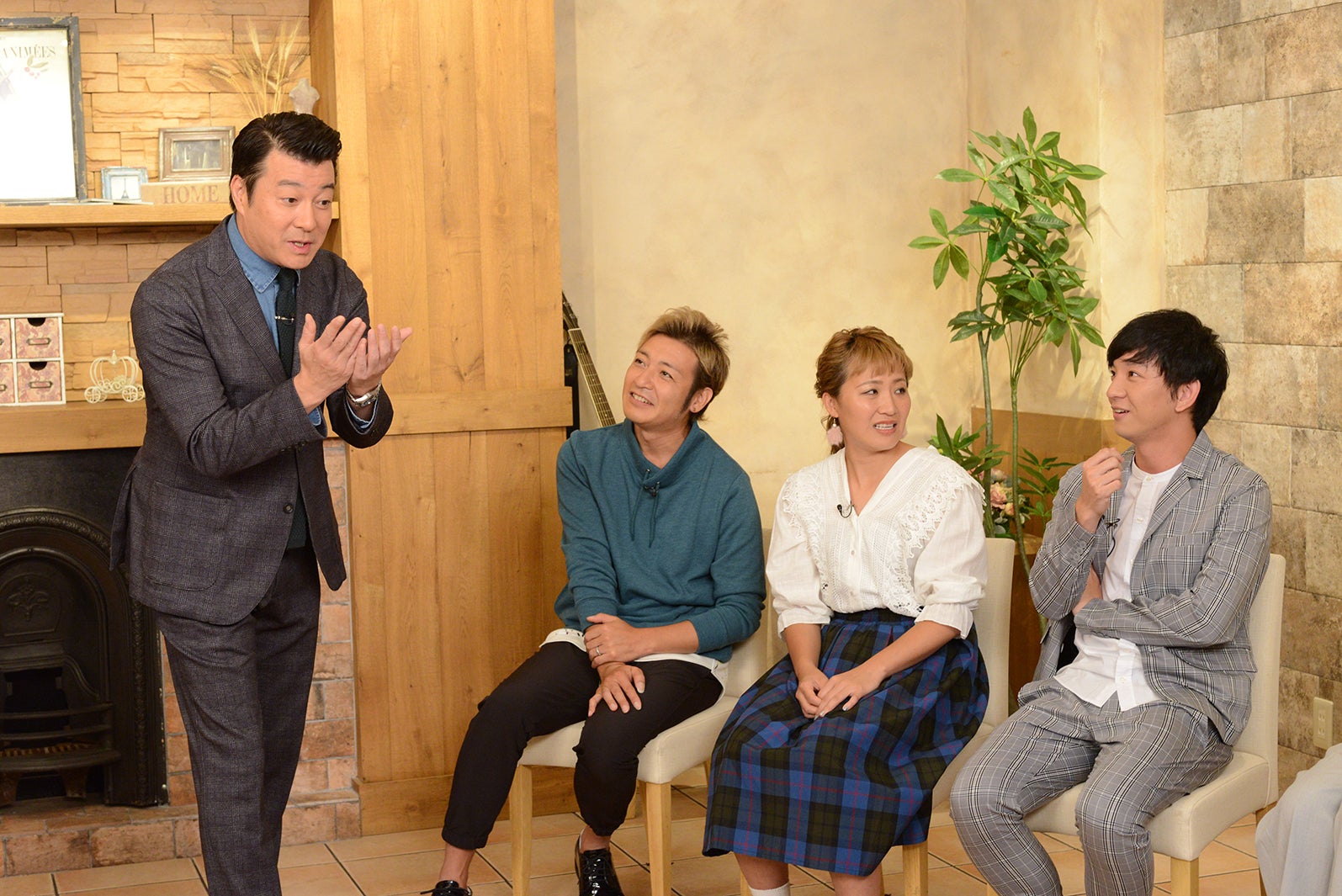 （左から）加藤浩次、つるの剛士、丸山桂里奈、向井慧（C）読売テレビ