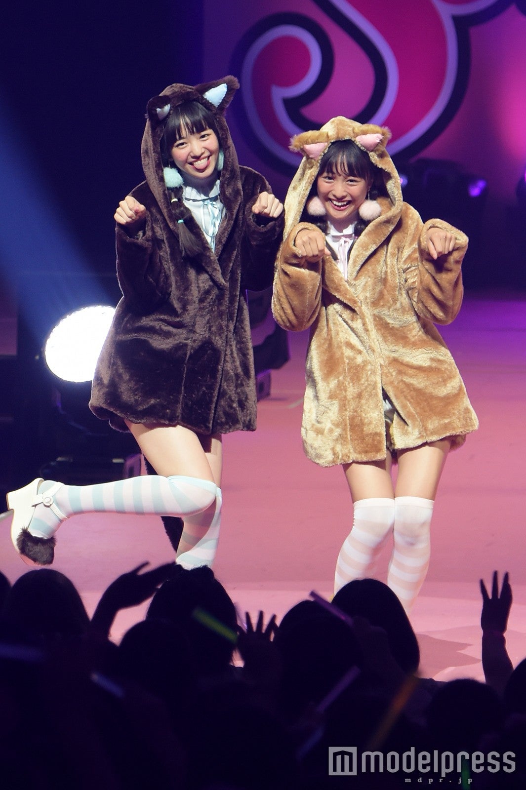 横田真悠、大友花恋（C）モデルプレス