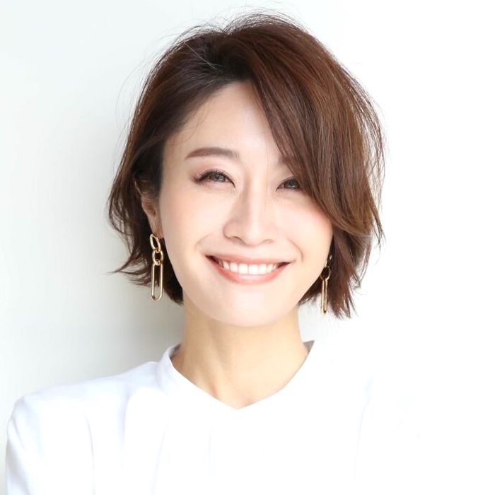 40代にこそ似合う髪型を長さ別にご紹介 楽なのにキマる素敵な大人のヘアカタログ モデルプレス