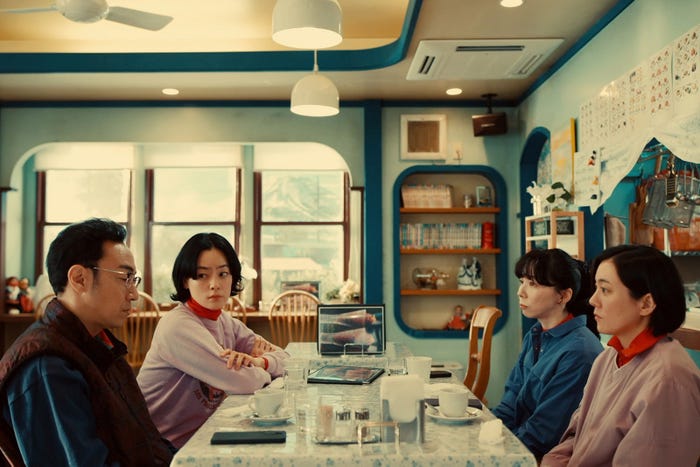 角田晃広、市川実日子、平岩紙、鈴木杏「ホットスポット」第9話(C)日本テレビ