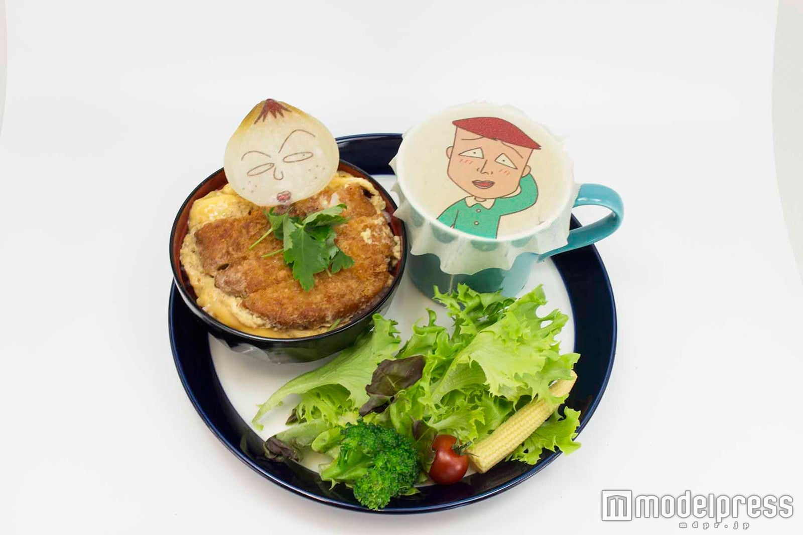 永沢＆藤木のカツ丼プレート￥1480（マグカップ付き：￥2360）（C）さくらプロダクション