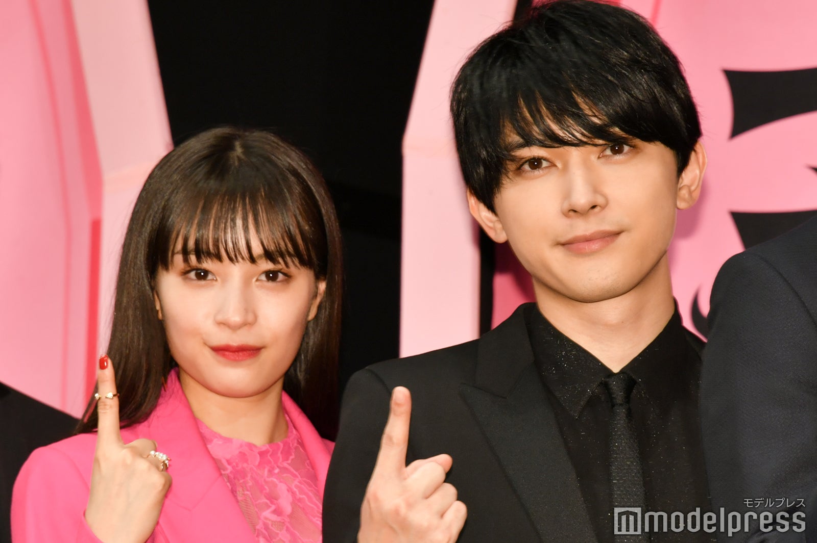 広瀬すず、吉沢亮 （C）モデルプレス