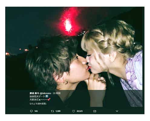 真剣交際中のなちょす&那須泰斗、浴衣で大胆キス!密着プリも公開