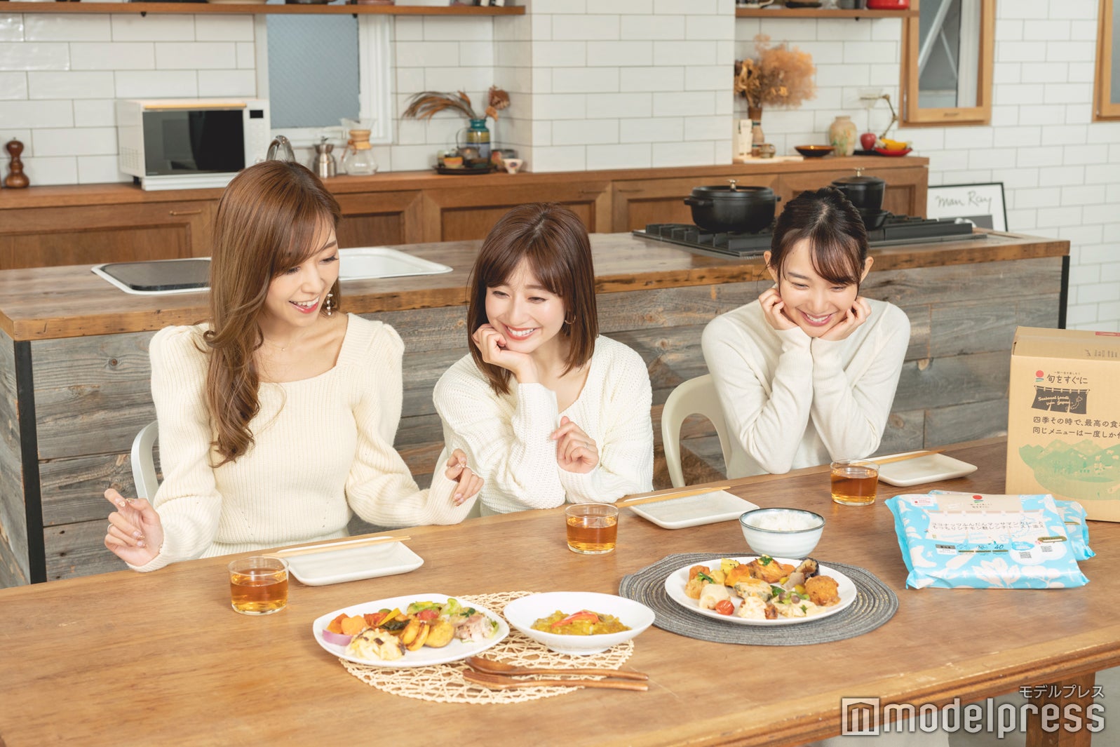 （C）モデルプレス