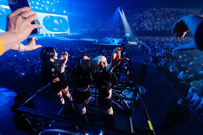 ヒカルら(C)上山陽介/木村泰之