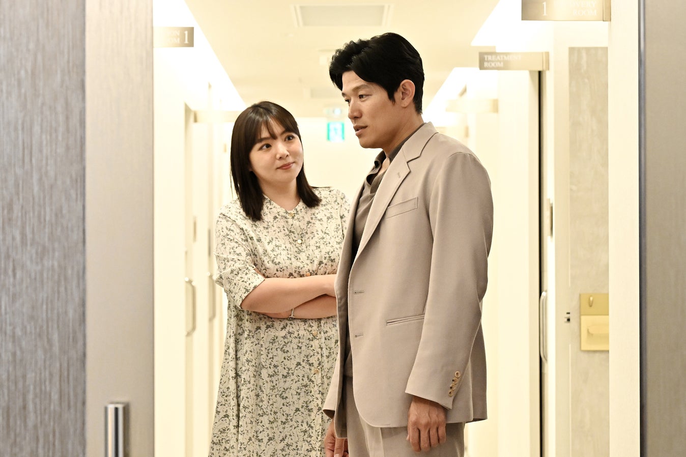 野呂佳代、鈴木亮平「リブート」第7話（C）TBS