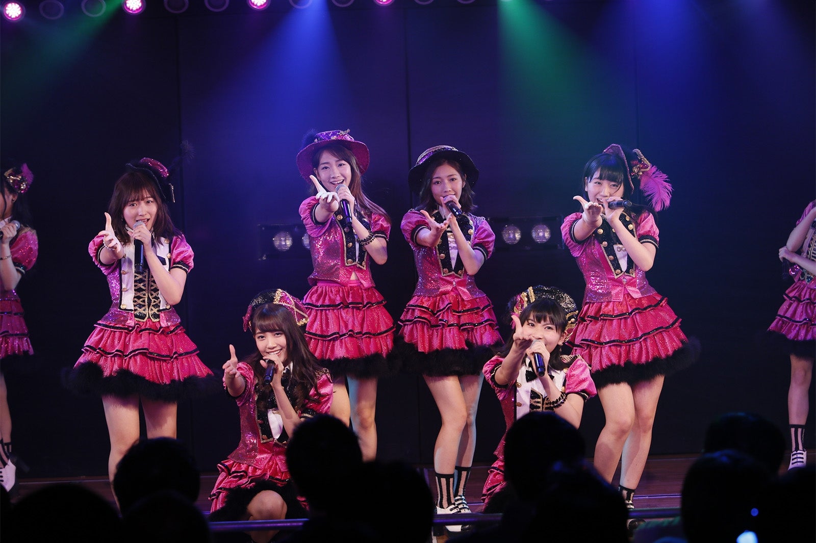 チームB（C）AKS