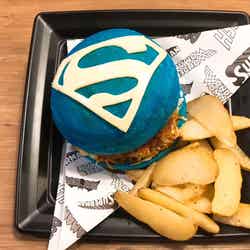 『スーパーマン』グラコロバーガー¥1,000 (提供画像)