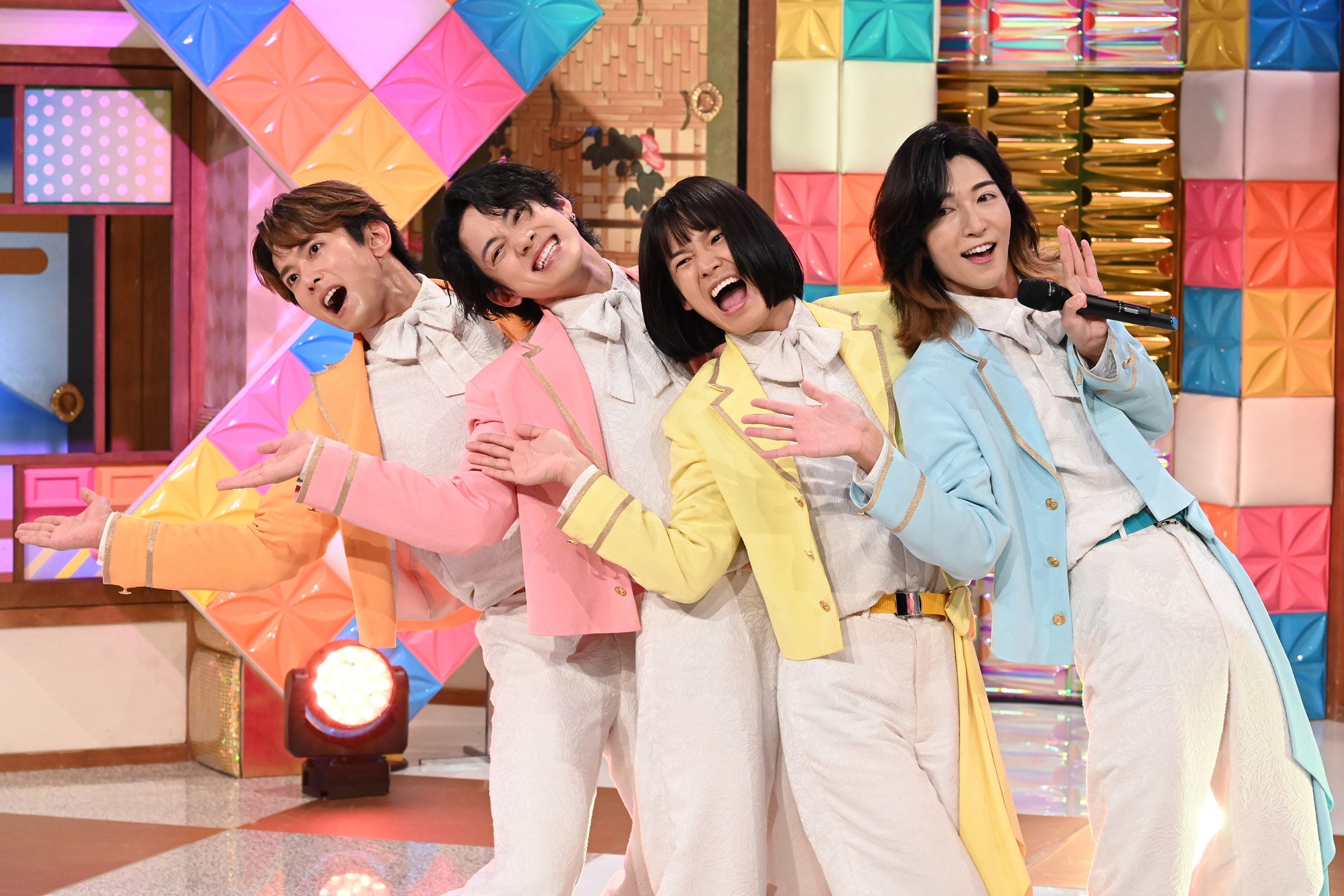 （左から）じん、ケンケン、おヨネ、サカイJr（C）テレビ朝日
