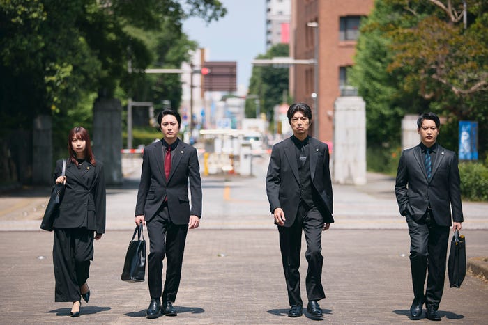 上白石萌歌、間宮祥太朗、仲村トオル、三山凌輝「イグナイト -法の無法者-」最終話(C)TBS