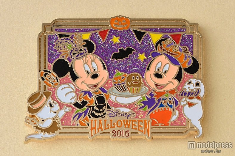 「花 Hana」ディナー限定オリジナルピン
※オリジナルピンは無くなり次第終了（C）Disney